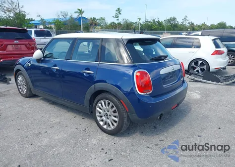 2015 Mini Hardtop Cooper z USA, uszkodzony, nr VIN WMWXS5C51FT827510
